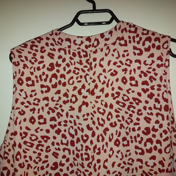 In Every Story Leopard Print V Neck Dress - Picture 7 of 8